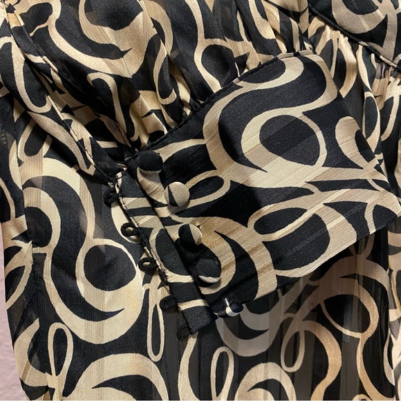 Beautiful long sleeve ladies blouse, NWT - Picture 4 of 4